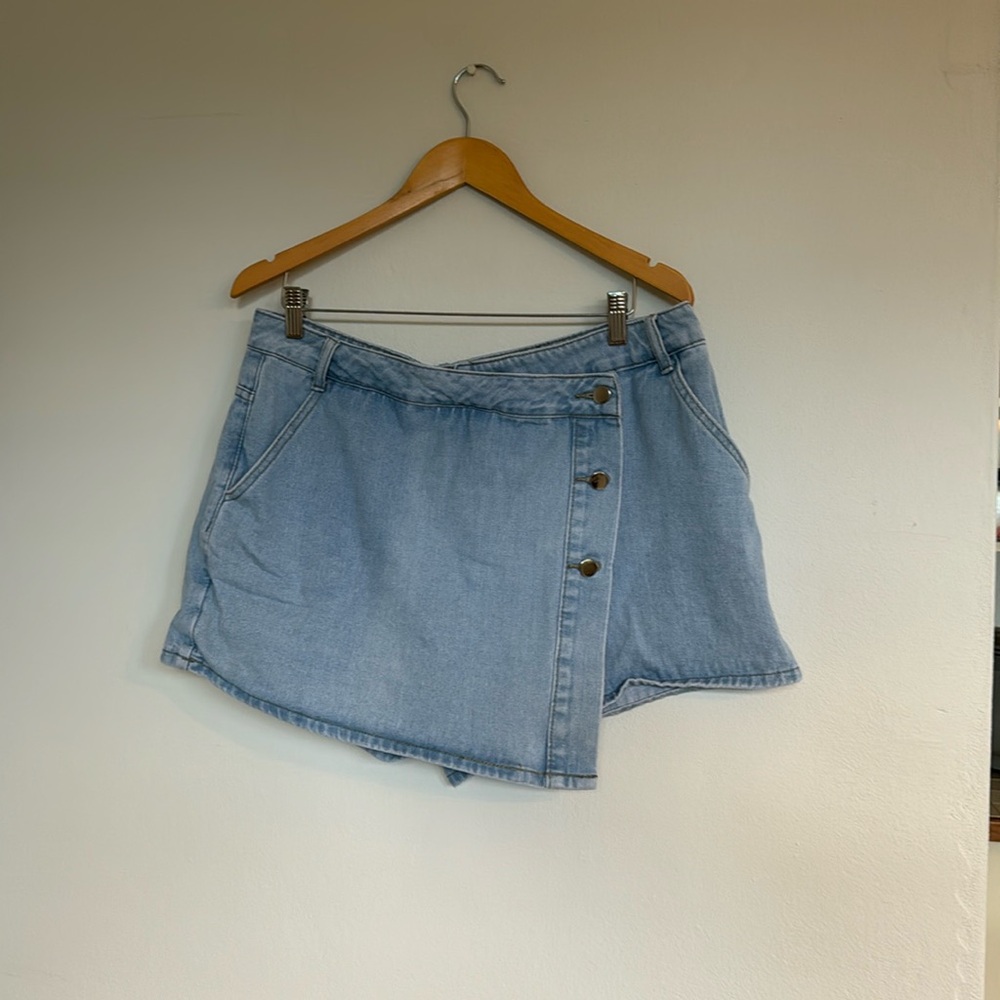 SHEIN 1XL Skort Light Wash